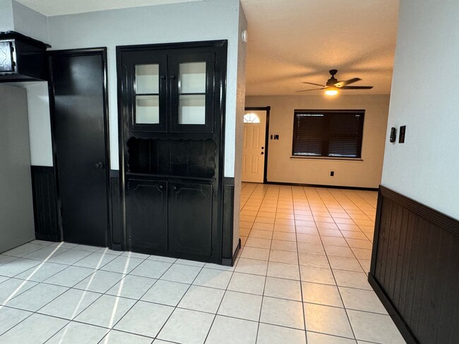 Foto del edificio - 505 SW 69th- New Year move in special- JAN...