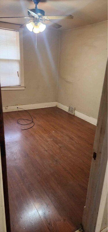 Foto del edificio - 400 E Thrush Ave