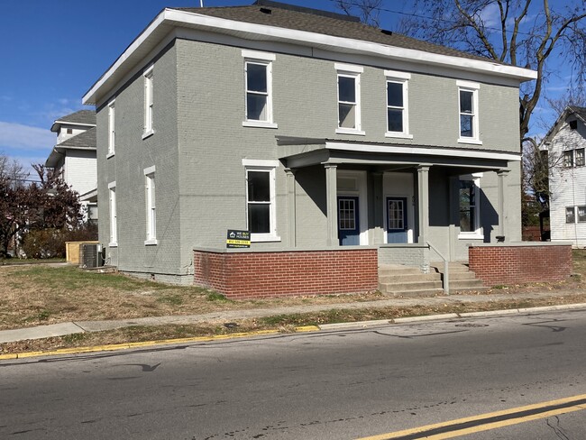 Building Photo - 804 N 7th St
