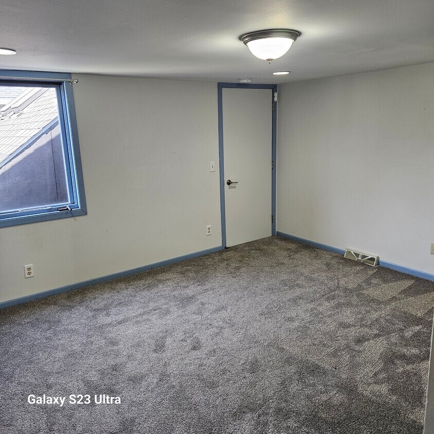 Foto principal - 655 S 7th Ave