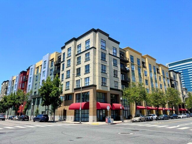 Building Photo - 585 9th St