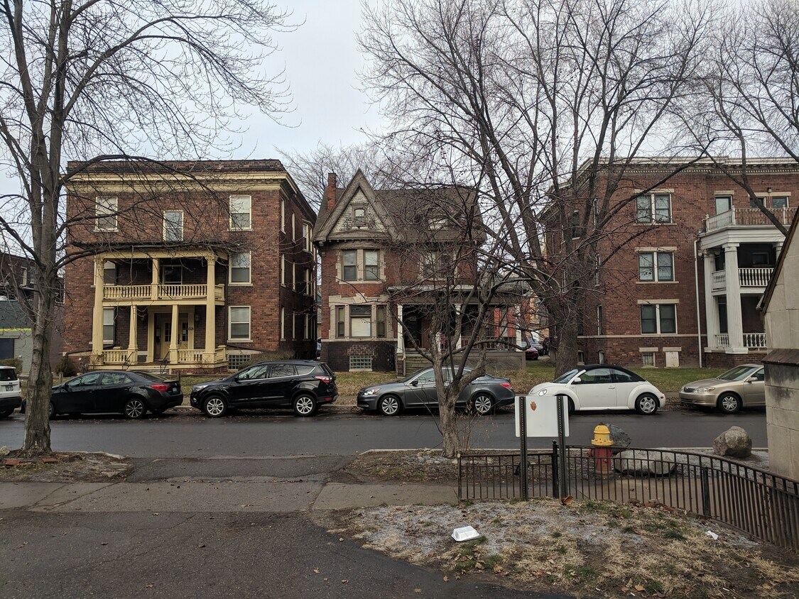 Primary Photo - 468 Prentis St