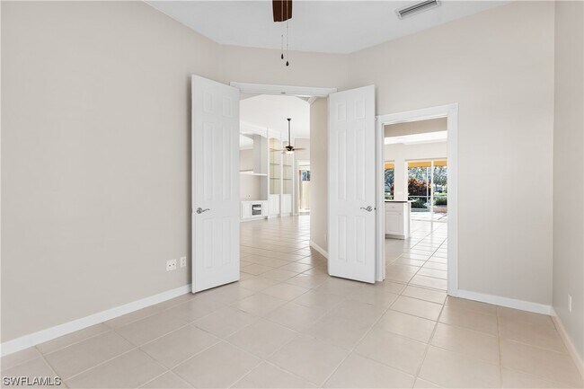 Building Photo - 3928 Valentia Way
