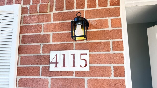 Building Photo - 4115 Geronimo Lake Dr