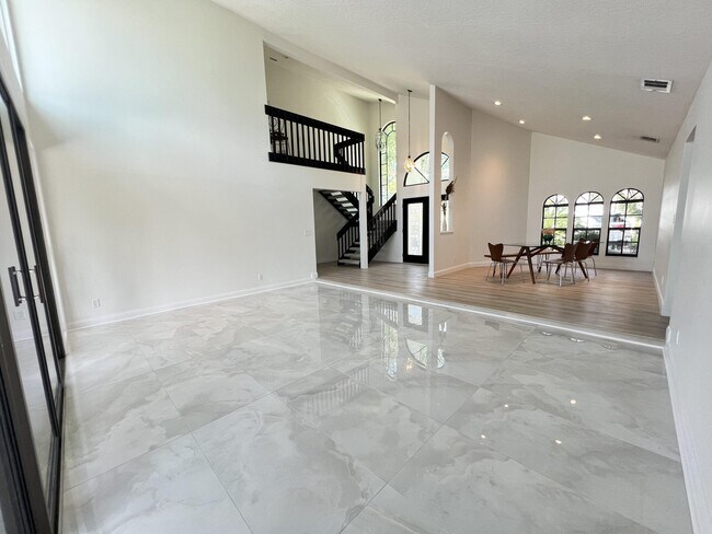 Building Photo - 740 Kerry Downs Cir
