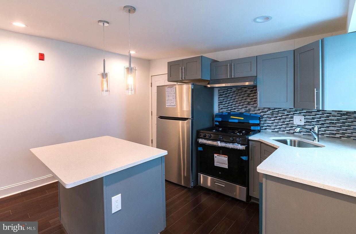 1635 W Girard Ave Unit 3R, Philadelphia, PA 19130 Apartment for Rent