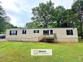 Building Photo - 120 Piedmont Golf Course Rd