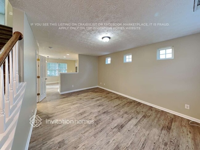 Building Photo - 131 Oak Grove Pl