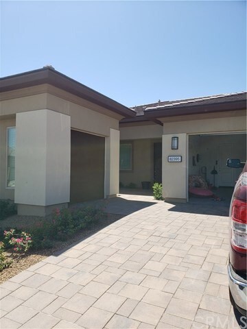 Primary Photo - 82395 Coral Mountain Dr