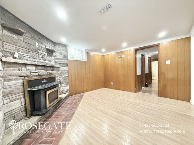 Building Photo - 1-Bedroom Basement Apartment with Internet, Parking & Locker – Scarborough