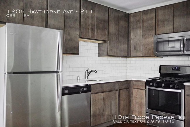 Building Photo - Studio Downtown! One Month Free!