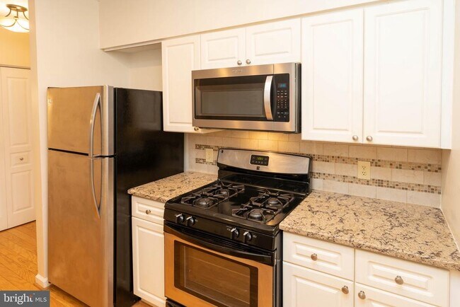 Foto del edificio - 2204 Westcourt Ln