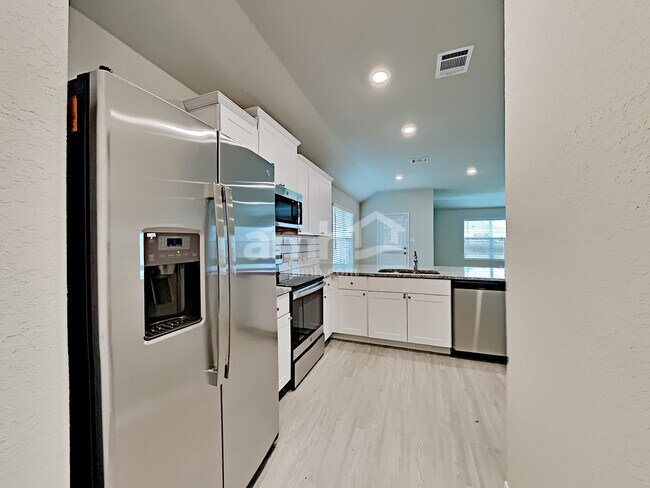 Foto del edificio - 2713 Iberia Ct
