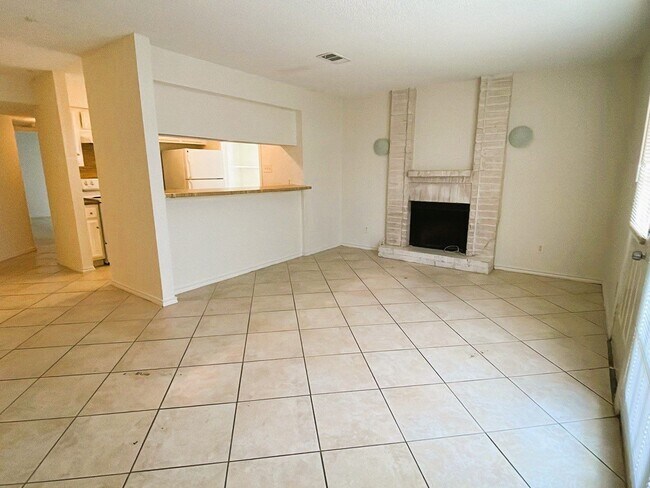 Building Photo - 1307 Brenda Ln