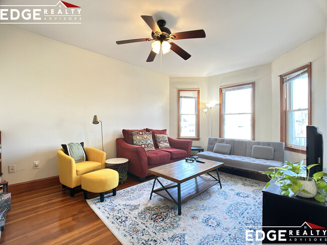 Foto del edificio - 4 Montcalm Ave