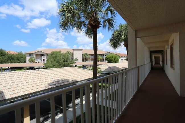 Foto del edificio - ***ANNUAL RENTAL***BLUE HERON**2 BED / BAT...