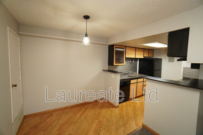 Foto del edificio - 4400 S Quebec St