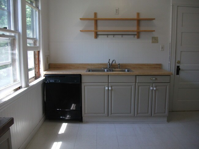 Foto del edificio - 426 Greenwood Pl