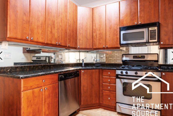 Photo - 622 W Roscoe St (Chicago, IL)