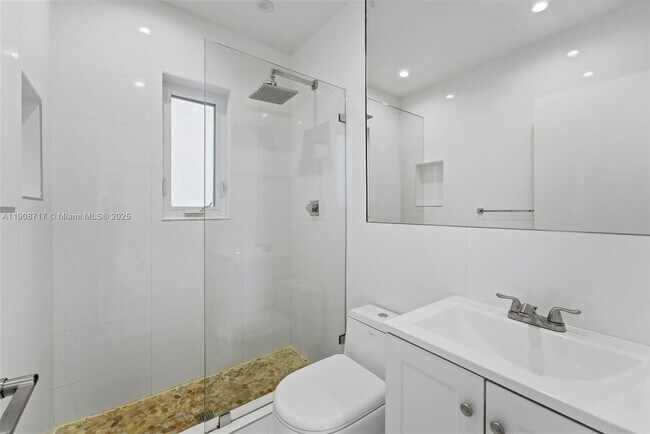 Foto del edificio - 570 NW 49th St