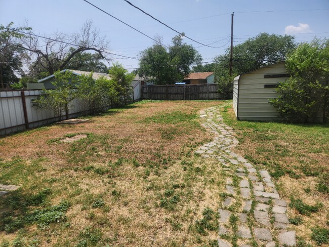 Foto del edificio - 4112 S Tyler St