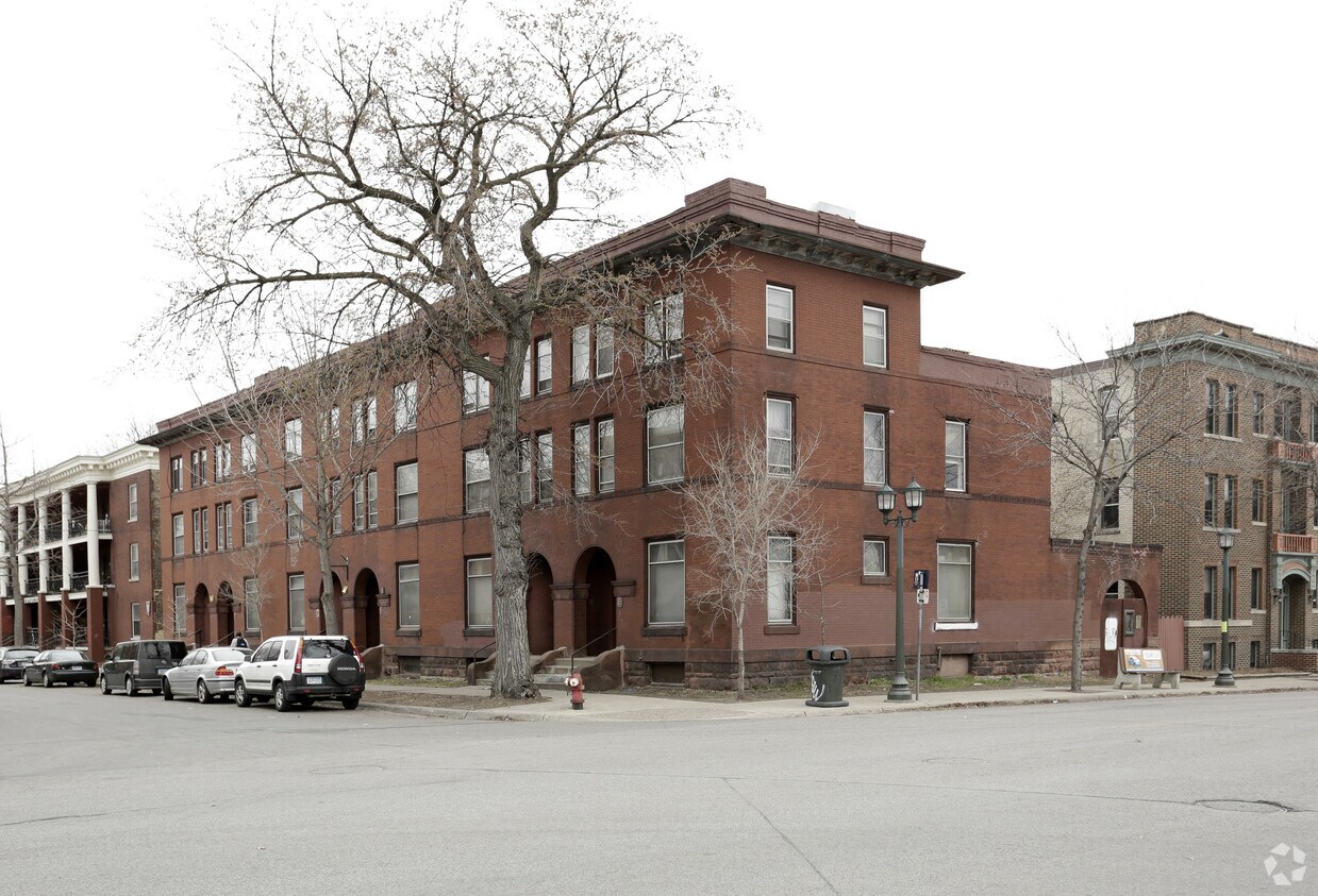 Building Photo - 1-11 E 25th St