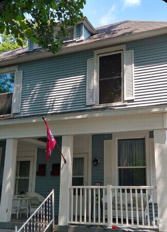 Building Photo - 2109 N 10th St