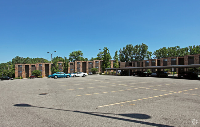 Building Photo - Campus View Apartments