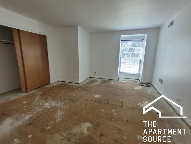 Building Photo - 5000 Carriage Way Dr