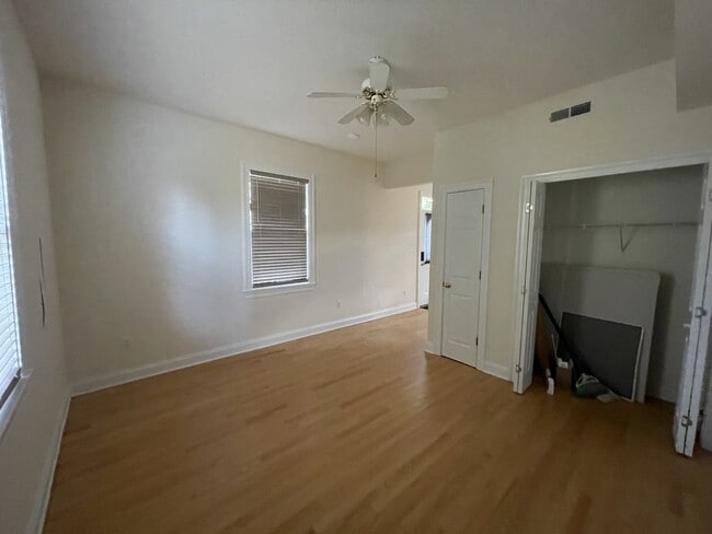 Foto del edificio - 814 Anderson St