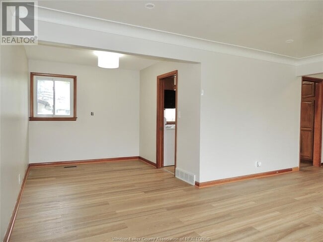 Building Photo - 2497 Dandurand Ave