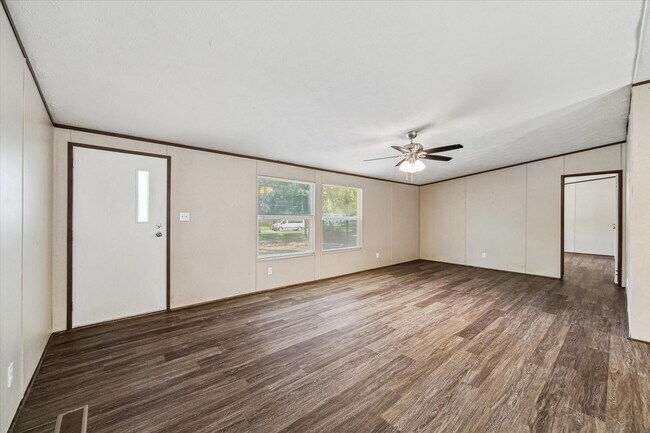 Foto del edificio - 21144 Live Oak St