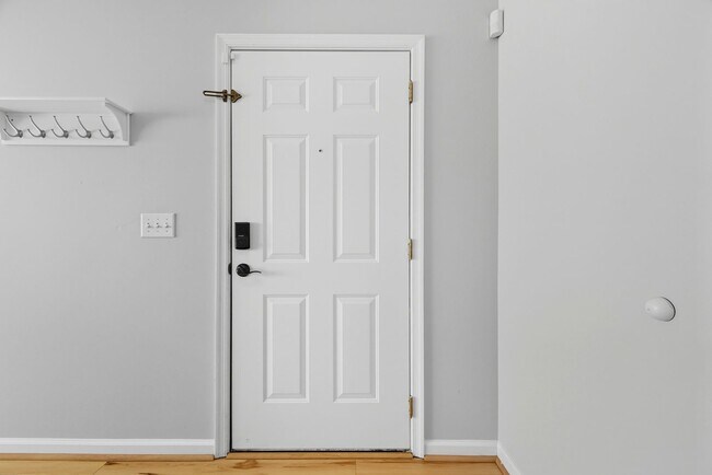 Foto del edificio - 109 Burgundy Rd