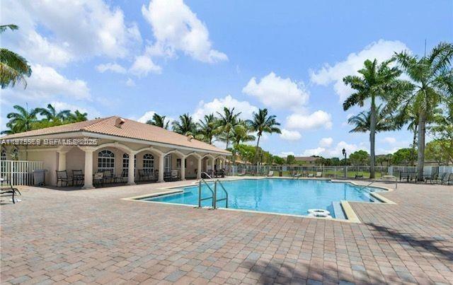 Foto del edificio - 8344 SW 27th St