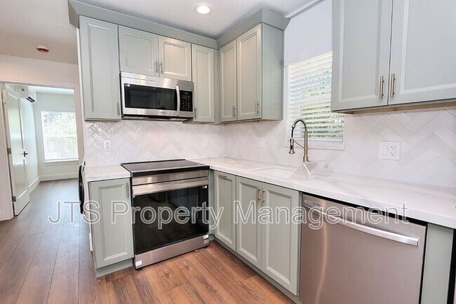Foto del edificio - 4712 65th St