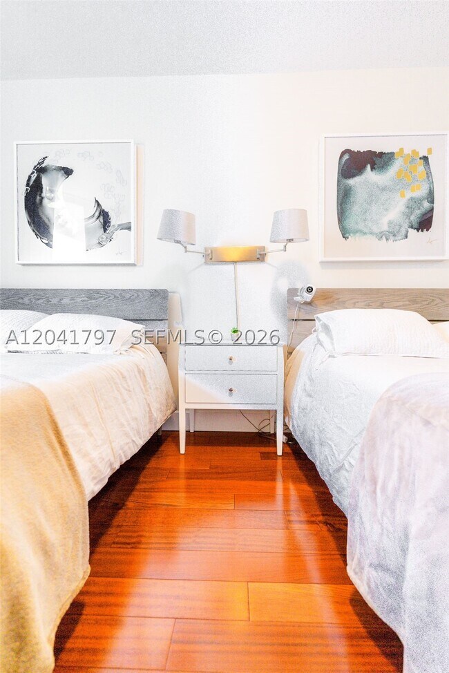 Building Photo - 9595 Collins Ave
