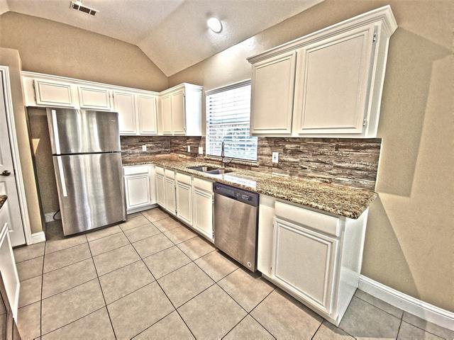 Building Photo - 1524 High Pointe Ln