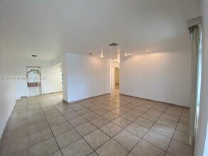 Building Photo - 2301 N 56th Terrace