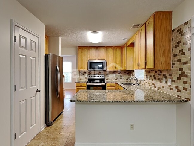 Foto del edificio - 408 Jameswood Ct