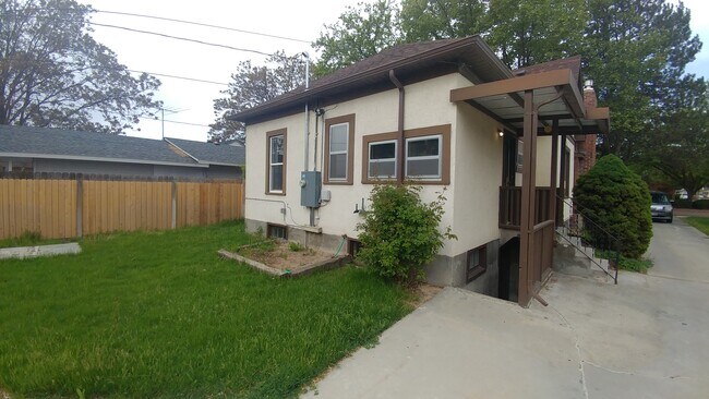 Building Photo - 1605 Arlington Ave