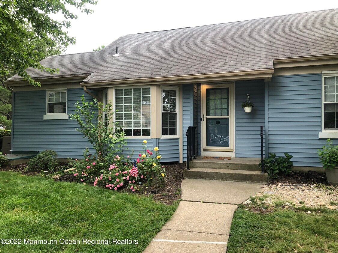 Primary Photo - 163D Concordia Cir