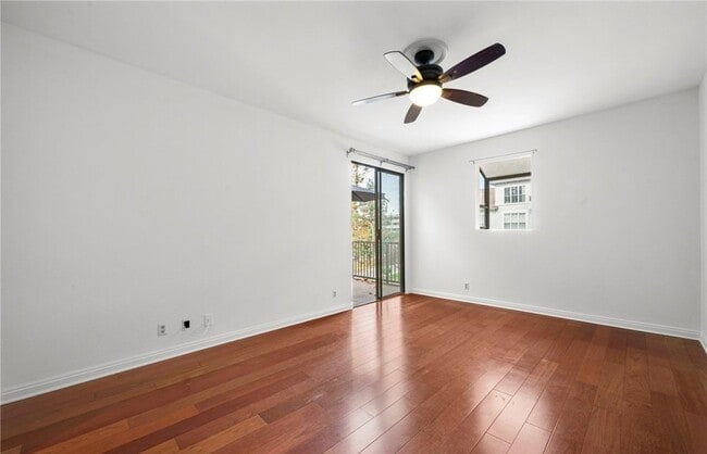 Foto del edificio - 330 Cordova St