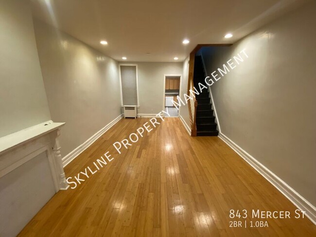 Foto del edificio - Gorgeous 2 Bedroom Home For Rent in Fishtown!