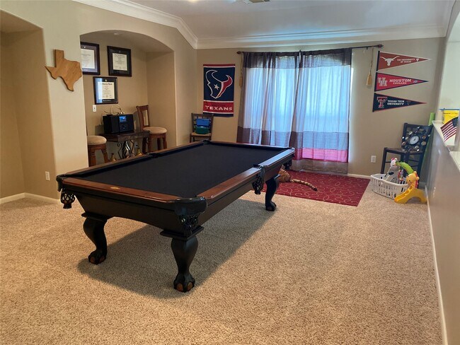 Foto del edificio - 26210 Cloverland Park Ln