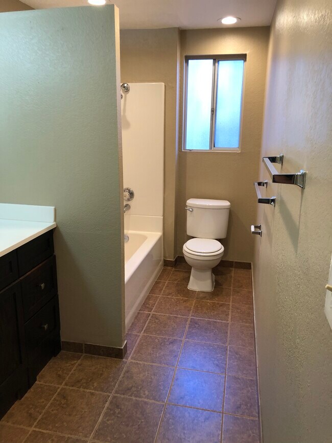 Vale Terrace Apartments Apartments Vista, CA