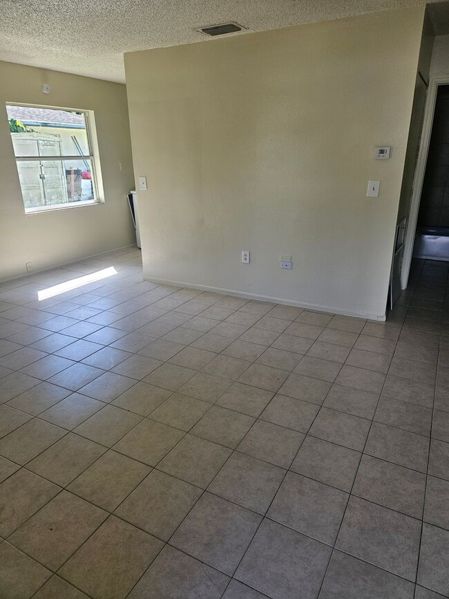 Photo - 3/2 DUPLEX House