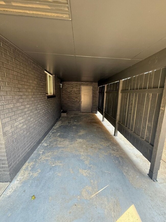 Building Photo - 1330-1334 SW 8th Ave Triplex/crema102-626