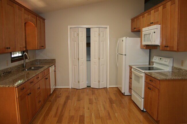 Building Photo - 64 Sorrel Tree Ln