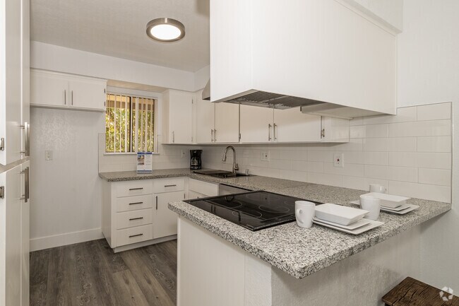 2 habitaciones, 1 baño - 822 pies cuadrados - Cocina - Fair Oaks Heights Apartments