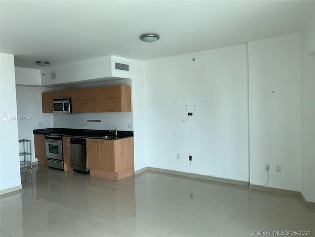 Building Photo - 350 S Miami Ave